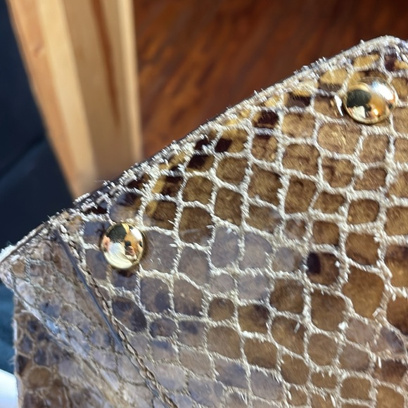Michael Kors Snakeskin Bag! EST. 1981 Gold embellishments. - Picture 15 of 17